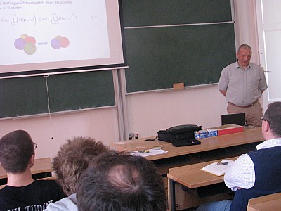 images/math-site/meetings/Seminar/20120405-CsikosBalazs/web/big/IMG_1826.jpg