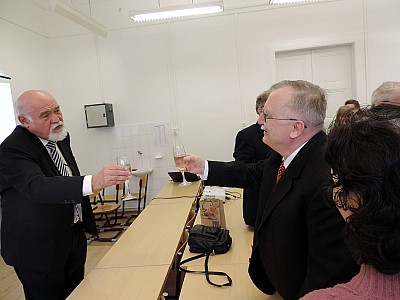 images/math-site/meetings/20160414-NagyPT70/web/big/DSCN9410.jpg