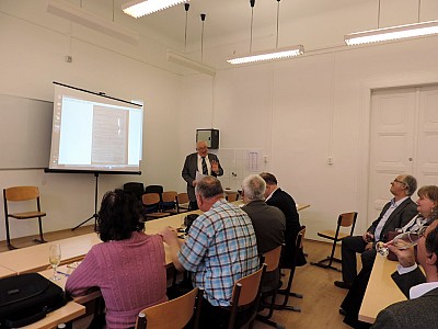 images/math-site/meetings/20160414-NagyPT70/web/big/DSCN9413.jpg