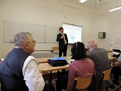 images/math-site/meetings/20160414-NagyPT70/web/big/DSCN9415.jpg