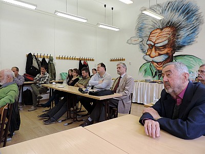 images/math-site/meetings/20160414-NagyPT70/web/big/DSCN9417.jpg