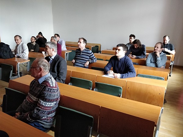 images/math-site/meetings/20180201-KozmaJHV/web/big/2018-02-01-12.31.45.jpg