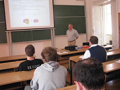 images/math-site/meetings/Seminar/20120405-CsikosBalazs/web/big/IMG_1825.jpg
