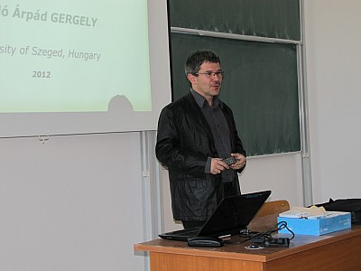 images/math-site/meetings/Seminar/20121108-GergelyLaszlo/web/big/IMG_1926.jpg
