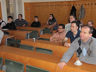 images/math-site/meetings/Seminar/20121108-GergelyLaszlo/web/big/IMG_1928.jpg