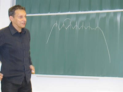 images/math-site/meetings/Seminar/20121122-MajorLaszlo/web/big/IMG_1939.jpg