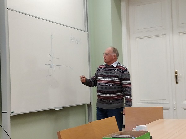 images/math-site/meetings/Seminar/20180208-PapGy/web/big/2018-02-08-13.28.01.jpg