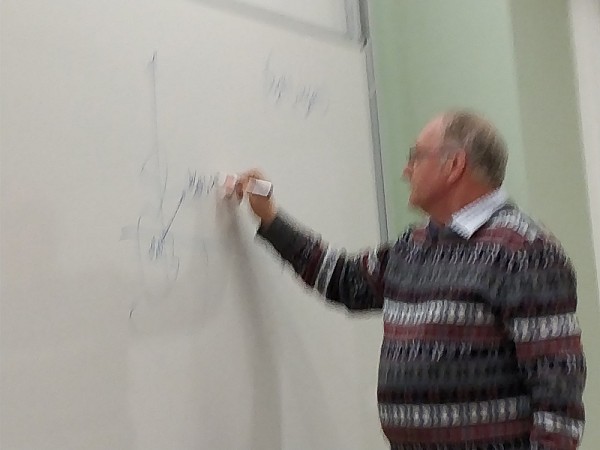 images/math-site/meetings/Seminar/20180208-PapGy/web/big/2018-02-08-13.28.09.jpg