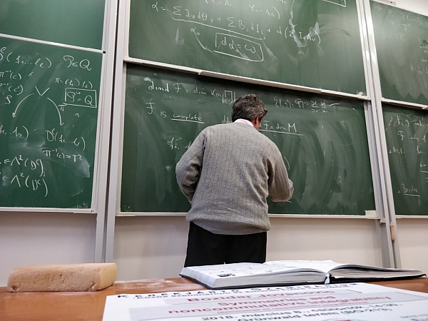 images/math-site/meetings/Seminar/20180308-JovanovicB/web/big/IMG_20180308_152613.jpg