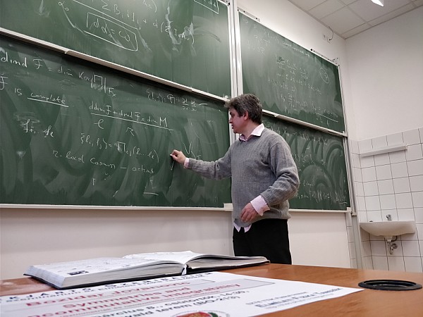 images/math-site/meetings/Seminar/20180308-JovanovicB/web/big/IMG_20180308_152619.jpg