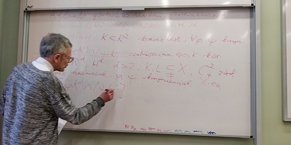 images/math-site/meetings/Seminar/20190228-MakaiE/web/big/IMG_20190228_124350.jpg