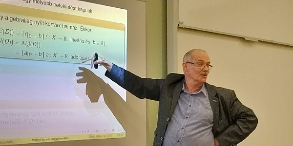 images/math-site/meetings/Seminar/20190510-PalesZs/web/big/IMG_20190510_133702.jpg