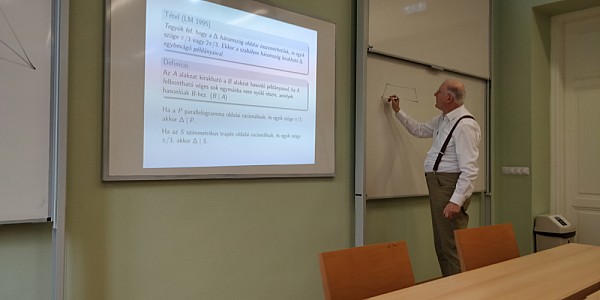 images/math-site/meetings/Seminar/20190912-LaczkovichM/web/big/IMG_20190912_123618.jpg