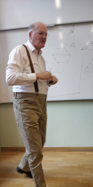 images/math-site/meetings/Seminar/20190912-LaczkovichM/web/big/IMG_20190912_130203.jpg