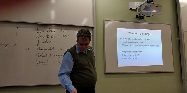 images/math-site/meetings/Seminar/20191128-SzaboPG/web/big/IMG_20191128_130553.jpg
