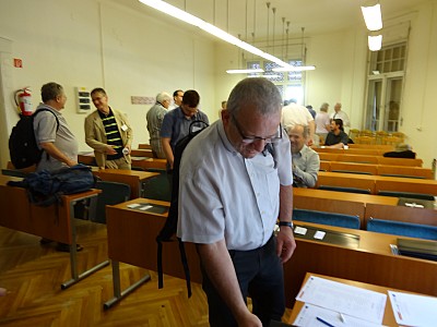 images/math-site/meetings/SzeGeNap/20140522/web/big/DSC01619.jpg