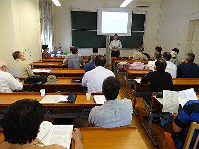 images/math-site/meetings/SzeGeNap/20140522/web/big/DSC01628.jpg