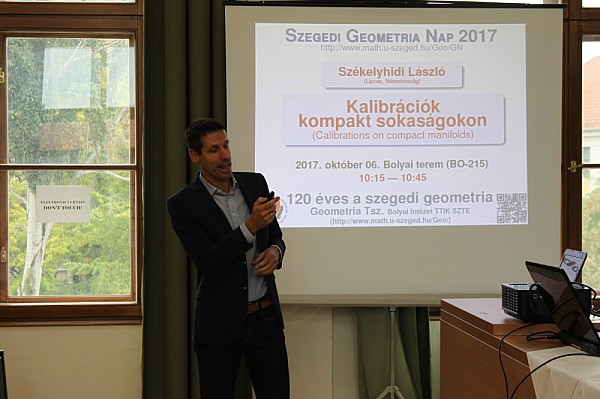 images/math-site/meetings/SzeGeNap/20171006/10151115/web/big/IMG_0371.jpg