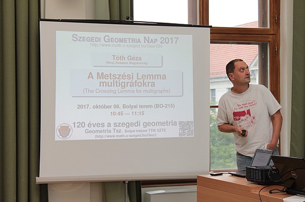 images/math-site/meetings/SzeGeNap/20171006/10151115/web/big/IMG_0387.jpg