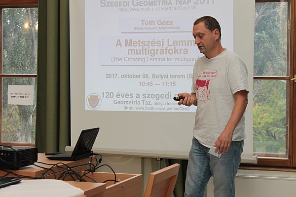 images/math-site/meetings/SzeGeNap/20171006/10151115/web/big/IMG_0391.jpg