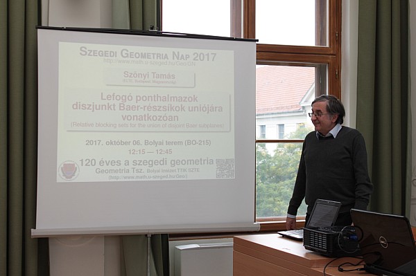 images/math-site/meetings/SzeGeNap/20171006/11451245/web/big/IMG_0467.jpg