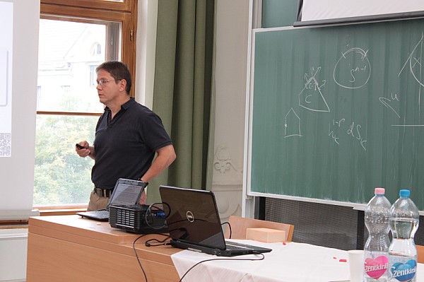 images/math-site/meetings/SzeGeNap/20171006/13451515/web/big/IMG_0560.jpg