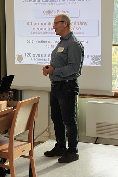 images/math-site/meetings/SzeGeNap/20171006/15451645/web/big/IMG_0571.jpg