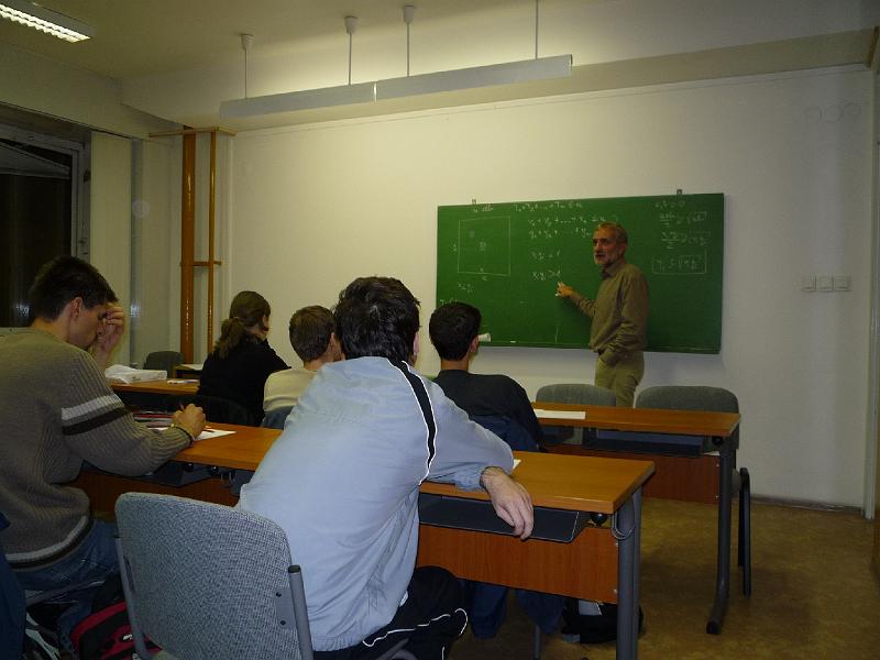 gondolkodtato1.JPG